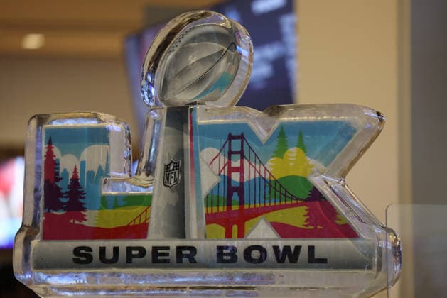 SANTA CLARA, CA - FEBRUARY 08: A general view of the Super Bowl LX logo prior to the start of the Seattle Seahawks versus the New England Patriots Super Bowl LX game on February 8, 2026, at Levi s Stadium in Santa Clara, CA. (Photo by Matthew Huang Icon Sportswire) NFL, American Football Herren, USA FEB 08 Super Bowl LX Seahawks vs Patriots Pregame EDITORIAL USE ONLY Icon2602081201
