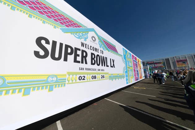 SANTA CLARA, CA - FEBRUARY 08: A Super Bowl LX sign prior to the start of the Seattle Seahawks versus the New England Patriots Super Bowl LX game on February 8, 2026, at Levi s Stadium in Santa Clara, CA. (Photo by Bob Kupbens Icon Sportswire) NFL, American Football Herren, USA FEB 08 Super Bowl LX Seahawks vs Patriots EDITORIAL USE ONLY Icon2602081220