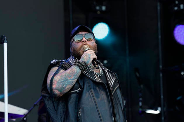 SANTA CLARA, CA - FEBRUARY 08: Teddy Swims headlines the Super Bowl LX Tailgate Concert presented by NetApp prior to the start of the Seattle Seahawks versus the New England Patriots Super Bowl LX game on February 8, 2026, at Levi s Stadium in Santa Clara, CA. (Photo by Bob Kupbens Icon Sportswire) NFL, American Football Herren, USA FEB 08 Super Bowl LX Seahawks vs Patriots EDITORIAL USE ONLY Icon2602081244
