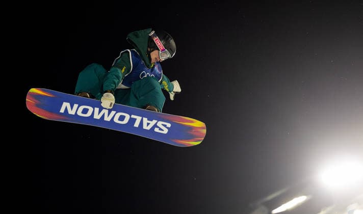 OLYMPICS - Winter Olympic Games, Olympische Spiele, Olympia, OS Milano Cortina 2026 LIVIGNO,ITALY,08.FEB.26 - OLYMPICS, SNOWBOARD - Winter Olympic Games Milano Cortina 2026, Big Air, qualification, women. Image shows Tess Coady (AUS).  GEPAxpictures xHaraldxSteiner