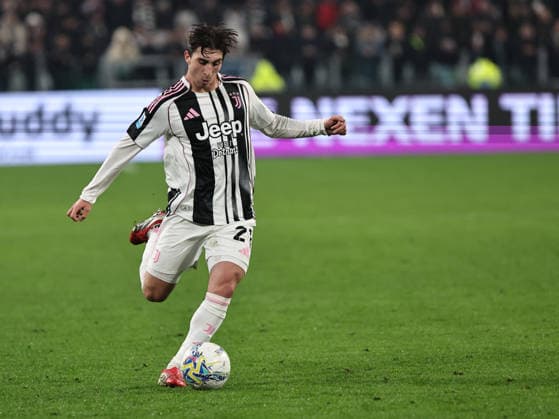 Juventus FC v SS Lazio - Serie A Fabio Miretti participates in the Serie A 2025-2026 match between Juventus and Lazio in Torino, Italy, on February 8, 2026. Torino ITA Italy  Copyright: xLorisxRosellix originalFilename:roselli-juventus260208_npBev.jpg