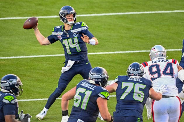 Seattle Seahawks quarterback Sam Darnold (14) makes a pass in the first quarter of Super Bowl LX at Levi s Stadium in Santa Clara, California on Sunday, February 8, 2026.  SBP20260208431 DAVIDxTULIS
