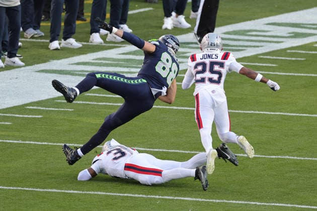 SANTA CLARA, CA - FEBRUARY 08: Seattle Seahawks tight end AJ Barner (88) goes airborne after a catch during the Seattle Seahawks versus the New England Patriots Super Bowl LX game on February 8, 2026, at Levi s Stadium in Santa Clara, CA. (Photo by Jevone Moore Icon Sportswire) NFL, American Football Herren, USA FEB 08 Super Bowl LX Seahawks vs Patriots EDITORIAL USE ONLY Icon2602083108