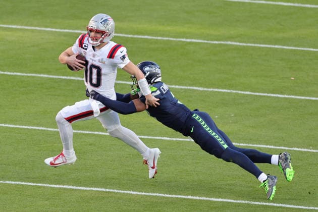 SANTA CLARA, CA - FEBRUARY 08: New England Patriots quarterback Drake Maye (10) scrambles during the Seattle Seahawks versus the New England Patriots Super Bowl LX game on February 8, 2026, at Levi s Stadium in Santa Clara, CA. (Photo by Jevone Moore Icon Sportswire) NFL, American Football Herren, USA FEB 08 Super Bowl LX Seahawks vs Patriots EDITORIAL USE ONLY Icon2602083122