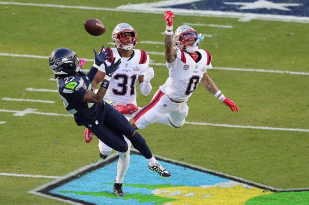 SANTA CLARA, CA - FEBRUARY 08: New England Patriots Christian Gonzalez tips the ball during the Seattle Seahawks versus the New England Patriots Super Bowl LX game on February 8, 2026, at Levi s Stadium in Santa Clara, CA. (Photo by Jevone Moore Icon Sportswire) NFL, American Football Herren, USA FEB 08 Super Bowl LX Seahawks vs Patriots EDITORIAL USE ONLY Icon2602083131