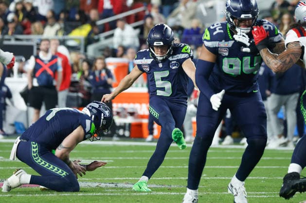 Seattle Seahawks place kicker Jason Myers right, kicks a field goal during the fourth quarter of Super Bowl LX against the New England Patriots at Levi s Stadium in Santa Clara, California on Sunday, February 8, 2026.  SBP20260208204 JOHNxANGELILLO