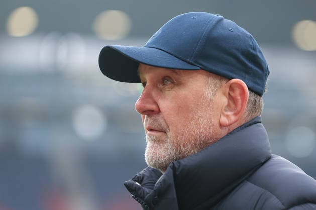 2. Bundesliga - Hannover 96 - Holstein Kiel am 08.02.2026 in der Heinz von Heiden Arena in Hannover Geschäftsführer Geschaeftsfuehrer Jörg Joerg Schmadtke (Hannover)