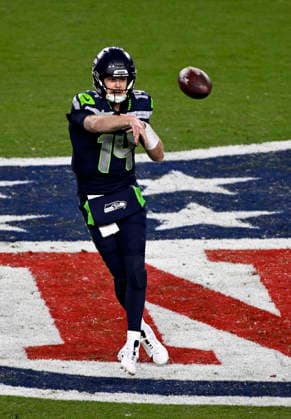 NFL, American Football Herren, USA 2026: Super Bowl LX FEB 08 Seattle Seahawks quarterback Sam Darnold (14) during the 1st half NFL Super Bowl 60 LX football game between the New England Patriots and the Seattle Seahawks in Santa Clara, CA on Feb 8, 2026 Charles Baus CSM.(Credit Image: Charles Baus Cal Media) Santa Clara Ca United States of America EDITORIAL USE ONLY Copyright: xx ZUMA-20260208_faf_c04_164.jpg CharlesxBausx csmphotothree472737