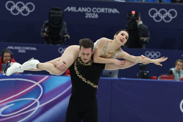 February 8, 2026, Milan, Lombardy, Italy: TRENNT MICHAUD and LIA PEREIRA of Canada in the Pairs Free Program of the Figure skating, Eiskunstlauf Team Event at the Milano Cortina 2026 Winter Olympic Games, Olympische Spiele, Olympia, OS Olympics 2026: Milano Cortina: Figure Skating Team Event  - ZUMAc179 20260208_oly_c179_259 Copyright: xMickaelxChavetx