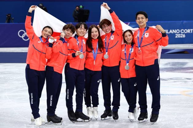 Japan team group, Mannschaftsbild, Totale (JPN), FEBRUARY 8, 2026 - Figure skating, Eiskunstlauf : Team Medal Ceremony during the Milano Cortina 2026 Olympic Winter games, Winterspiele,Spiele, Summer games at Milano Ice Skating Arena in Milan, Italy. Noxthirdxpartyxsales  aflo_319016205