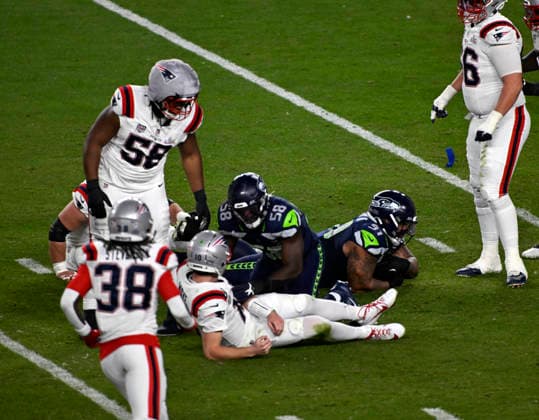 Seattle Seahawks defensive tackle Byron Murphy II (91) celebrates a fumble recovery New England Patriots quarterback Drake Maye (10) fumbles the ball during the NFL, American Football Herren, USA Super Bowl 60 LX football game between the New England Patriots and the Seattle Seahawks in Santa Clara, CA on Feb 8, 2026 CSM. Santa Clara United States of America - ZUMAc04_ 20260208_faf_c04_187 Copyright: xCharlesxBausx