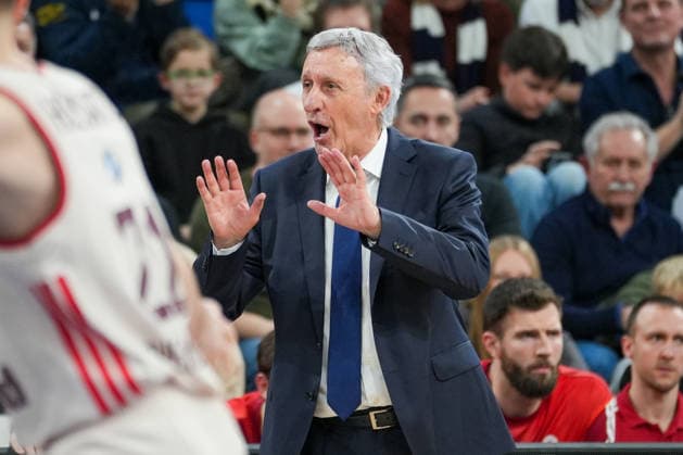 Basketball: easyCredit BBL, 19. Spieltag, MLP Academics Heidelberg - FC Bayern München Basketball am 08.02.2026 in Heidelberg (SNP Dome), Deutschland, Saison 2025 2026: Svetislav Pesic (Headcoach, FCB) im Fokus. Heidelberg SNP Dome Deutschland Copyright: xChristophxKinzingerx