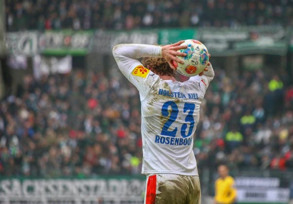 Deutschland: Fussball 2.Bundesliga 2025 26, 21. Spieltag - Hannover 96 vs Holstein Kiel - Heinz von Heiden Arena Stadion (Hannover): Lasse Rosenboom (Holstein Kiel, 23) Hannover