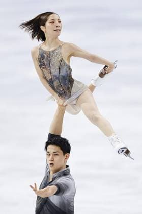 Milan Cortina Olympics: Figure skating, Eiskunstlauf Riku Miura (top) and Ryuichi Kihara of Japan perform in the pairs free program during the figure skating team event at the Milan Cortina Olympics at Milano Ice Skating Arena in Milan on Feb. 8, 2026.  A14AA0005258541P
