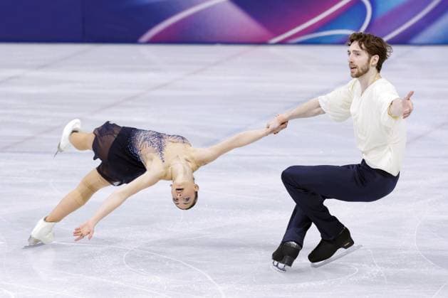 Milan Cortina Olympics: Figure skating, Eiskunstlauf Sara Conti (L) and Niccolo Macii of Italy perform in the pairs free program during the figure skating team event at the Milan Cortina Olympics at Milano Ice Skating Arena in Milan on Feb. 8, 2026.  A14AA0005258854P