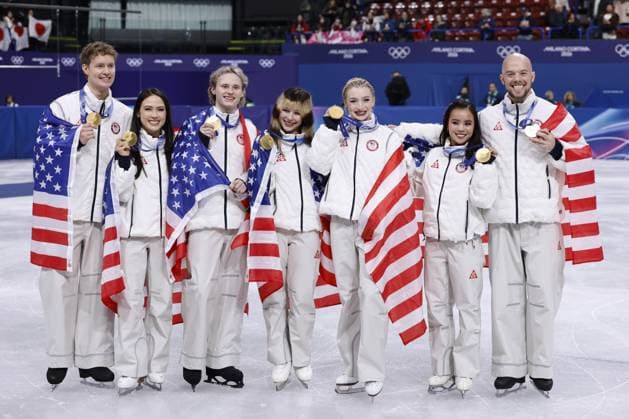 Milan Cortina Olympics: Figure skating, Eiskunstlauf Members of the U.S. figure skating team pose after winning gold in the team event at the Milan Cortina Olympics at Milano Ice Skating Arena in Milan on Feb. 8, 2026.  A14AA0005258921P