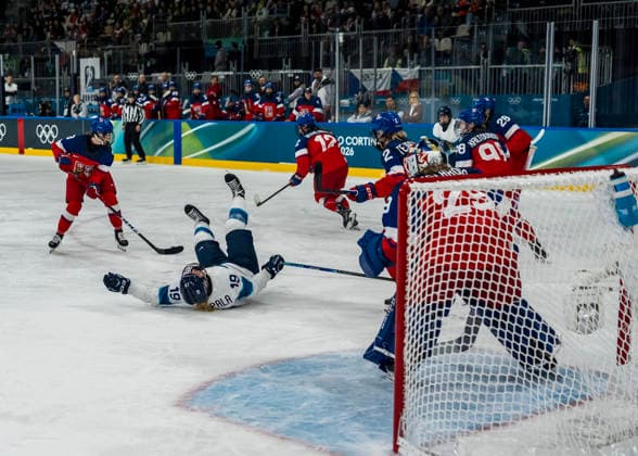 February 8, 2026, Milan, Lombardy, Italy: forward Ida Kuoppala 19 of Team Finland plays against Czechia in the Preliminary Round Group A at the Milano Ice Park In Rho in MILAN, Italy during the 2026 Milano Cortina Winter Olympics. Team Czechia wins the game, 2-0. Milan Italy  - ZUMAa161 20260208_oly_a161_056 Copyright: xWalterxG.xArcex Olympics 2026: Milano Cortina: Ice hockey, Eishockey WomenÃ¢â‚¬â ¢S: Ida Kuoppala  - ZUMA0847 20260208_oly_a161_056 Copyright: xIMAGO WalterxG.xArcex