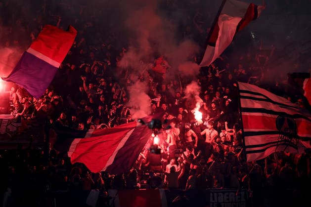 FBL-FRA-LIGUE1-Paris Saint Germain - Olympique Marseille Paris Saint Germain fans pyrotechnics illuminate the stadium during the French L1 football match between El Classico Paris Saint Germain (PSG) and Olympique Marseille at Parc des Princes on February 08, 2026 in Paris France Copyright: HMBxMedia xAntonioxBorga
