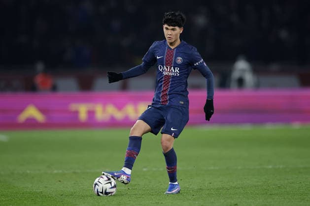 FBL-FRA-LIGUE1-Paris Saint Germain - Olympique Marseille Pedro Fernandez (Paris Saint-Germain) in action, with the ball during the French L1 football match between El Classico Paris Saint Germain (PSG) and Olympique Marseille at Parc des Princes on February 08, 2026 in Paris France Copyright: HMBxMedia xAntonioxBorga