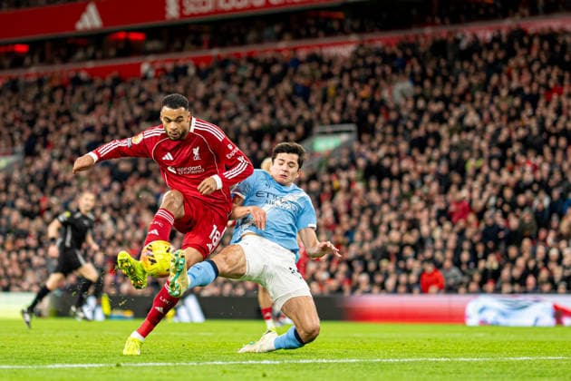 Liverpool v Manchester City - Premier League Liverpool s Cody Gakpo battles with Manchester City s Abdukodir Khusanov during the Premier League match between Liverpool and Manchester City at Anfield in Liverpool, England, on February 8, 2026. Liverpool Merseyside United Kingdom  Copyright: xMIxNewsx originalFilename:fletcher-liverpoo260208_npnU4.jpg