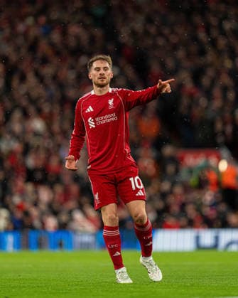 Liverpool v Manchester City - Premier League Alexis Mac Allister of Liverpool plays during the Premier League match between Liverpool and Manchester City at Anfield in Liverpool, England, on February 8, 2026. Liverpool Merseyside United Kingdom  Copyright: xMIxNewsx originalFilename:fletcher-liverpoo260208_nppVW.jpg