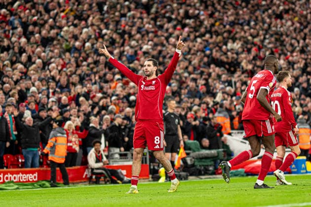 Liverpool v Manchester City - Premier League Dominik Szoboszlai of Liverpool salutes the fans after scoring during the Premier League match between Liverpool and Manchester City at Anfield in Liverpool, England, on February 8, 2026. Liverpool Merseyside United Kingdom  Copyright: xMIxNewsx originalFilename:fletcher-liverpoo260208_npJ8r.jpg