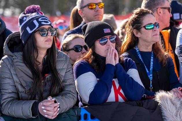 Alpine Skiing - Milano Cortina 2026 Winter Olympics: Day 2 Fans react after watching Lindsey Vonn of Team United States crash on her run, on a big screen at the finish line during the Women s Downhill on day two of the Milano Cortina 2026 Winter Olympics at Tofane Alpine Skiing Centre on February 08, 2026 in Cortina d Ampezzo, Italy Predazzo Italy  Copyright: xAndrzejxIwanczukx originalFilename:iwanczuk-alpinesk260209_np4Kc.jpg