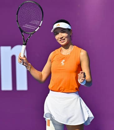 WTA, Tennis Damen QATAR TOTALENERGIES OPEN 2026-ROUND OF 64 Xinyu Wang of China reacts during round of 64 match against Emiliana Arango of Colombia at the WTA Qatar TotalEnergies Open 2026 tennis tournament at the Khalifa International Tennis Complex in Doha, Qatar, on February 9, 2026. ¨ DOHA Qatar Copyright: xNOUSHADx