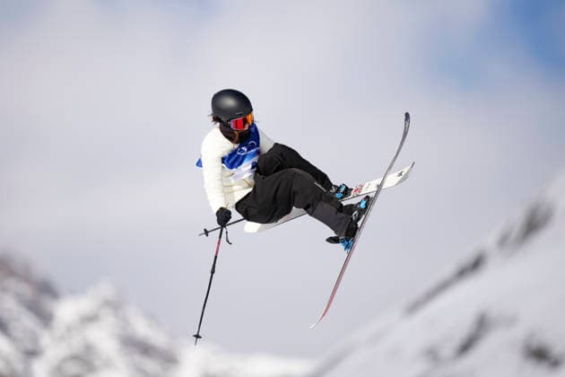 (260209) -- LIVIGNO, Feb. 9, 2026 -- Liu Mengting of China competes during the freestyle skiing women s freeski slopestyle final at the Milan-Cortina 2026 Olympic Winter games, Winterspiele,Spiele, Summer games in Livigno, Italy, Feb. 9, 2026. ) (MICO2026)ITALY-LIVIGNO-OLYMPIC WINTER GAMES-FREESTYLE SKIING-WOMEN S FREESKI SLOPESTYLE-FINAL XiaxYifang 