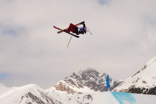 February 9, 2026, Livigno, Italy: Naomi Urness, of Canada, competes in the women s freeski slopestyle final at the Milano Cortina 2026 Winter Olympic Games, Olympische Spiele, Olympia, OS in Livigno, Italy on Monday, Feb. 9, 2026. Canada News - February 9, 2026  - ZUMAc35_ 20260209_zaf_c35_008 Copyright: xSeanxKilpatrickx