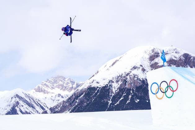 09 02 2026, Livigno, Snow Park, Winter Olympics: Women s Freeski Slopestyle Final, 16 Avery Krumme (United States) Livigno Snow Park Lombardy Italy *** 09 02 2026, Livigno, Snow Park, Winter Olympics Women s Freeski Slopestyle Final, 16 Avery Krumme United States Livigno Snow Park Lombardy Italy Copyright: xJustPictures.ch JarixPestelaccix jp-en-JaPe-DSC05349-20260209