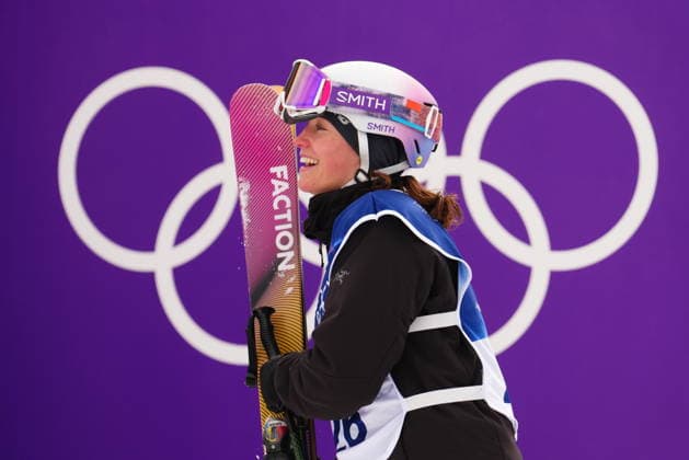 February 9, 2026, Livigno, Italy: Naomi Urness, of Canada, reacts as she looks at her score after run two as she competes in the women s freeski slopestyle final at the Milano Cortina 2026 Winter Olympic Games, Olympische Spiele, Olympia, OS in Livigno, Italy on Monday, Feb. 9, 2026. Canada News - February 9, 2026  - ZUMAc35_ 20260209_zaf_c35_017 Copyright: xSeanxKilpatrickx
