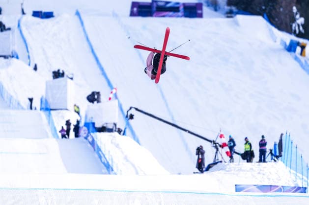 09 02 2026, Livigno, Snow Park, Winter Olympics: Women s Freeski Slopestyle Final, 10 Anni Karava (Finland) Livigno Snow Park Lombardy Italy *** 09 02 2026, Livigno, Snow Park, Winter Olympics Women s Freeski Slopestyle Final, 10 Anni Karava Finland Livigno Snow Park Lombardy Italy Copyright: xJustPictures.ch JarixPestelaccix jp-en-JaPe-DSC08431-20260209