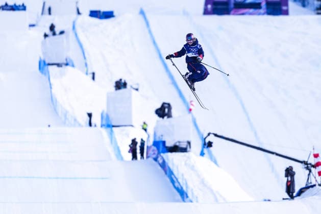 09 02 2026, Livigno, Snow Park, Winter Olympics: Women s Freeski Slopestyle Final, 16 Avery Krumme (United States) Livigno Snow Park Lombardy Italy *** 09 02 2026, Livigno, Snow Park, Winter Olympics Women s Freeski Slopestyle Final, 16 Avery Krumme United States Livigno Snow Park Lombardy Italy Copyright: xJustPictures.ch JarixPestelaccix jp-en-JaPe-DSC08550-20260209
