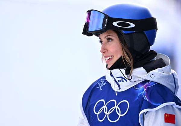 (260209) -- LIVIGNO, Feb. 9, 2026 -- Gu Ailing of China reacts during the freestyle skiing women s freeski slopestyle final at the Milan-Cortina 2026 Olympic Winter games, Winterspiele,Spiele, Summer games in Livigno, Italy, Feb. 9, 2026. ) (MICO2026)ITALY-LIVIGNO-OLYMPIC WINTER GAMES-FREESTYLE SKIING-WOMEN S FREESKI SLOPESTYLE-FINAL ZhangxHongxiang 