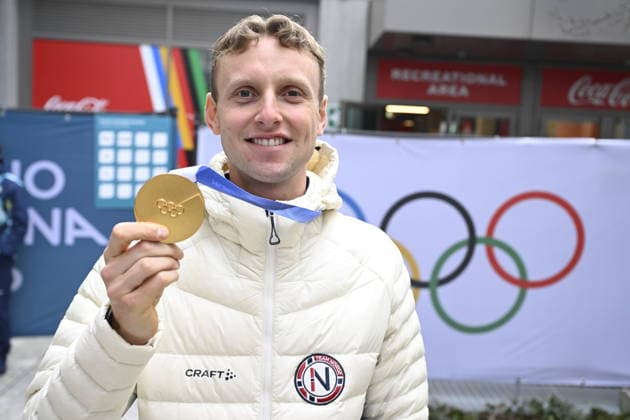 MILAN, ITALY 20260209 Norway s speed skater Sander Eitrem, who broke a new Olympic record and won gold in the men s 5000 meters in his Olympic debut, during a press conference, PK, Pressekonferenz in the Olympic Village during the Milan Olympics. *** The image is included in the SPORTS PACKAGE. For others PAYMENT IMAGE *** MILANO ITALY x10070x *** MILAN, ITALY 20260209 Norway s speed skater Sander Eitrem, who broke a new Olympic record and won gold in the men s 5000 meters in his Olympic debut, during a press conference in the Olympic Village during the Milan Olympics The image is included in the SPORTS PACKAGE For others PAYMENT IMAGE MILANO ITALY x10070x  Copyright: xJessicaxGow TTx OLYMPICS 2026 NORWAY PRESS MEETING SKATING