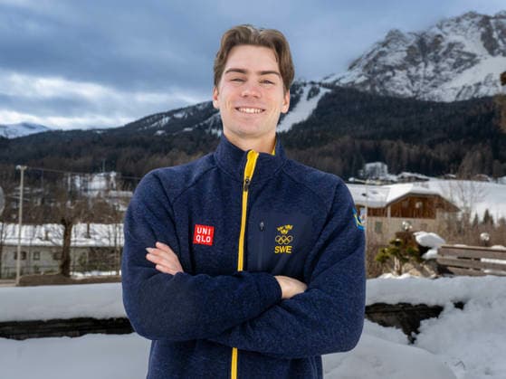 CORTINA 20260209 Simon Olofsson in the Swedish curling team that will start the Olympic Games, Olympische Spiele, Olympia, OS in Cortina on Wednesday with a match against Italy. *** The image is included in the SPORTS PACKAGE. For others PAYMENT IMAGE ** CORTINA ITALY x10030x *** CORTINA 20260209 Simon Olofsson in the Swedish curling team that will start the Olympic Games in Cortina on Wednesday with a match against Italy The image is included in the SPORTS PACKAGE For others PAYMENT IMAGE CORTINA ITALY x10030x  Copyright: xJonasxEkströmer TTx 2026 OLYMPICS MEN S CURLING