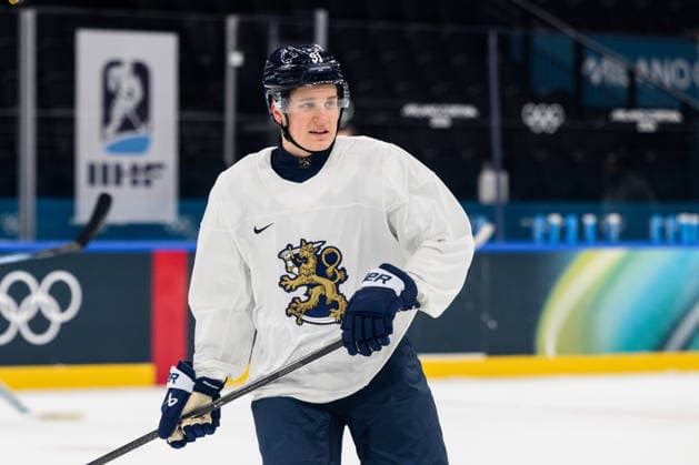 260209 Oliver Kapanen of Finland at an Ice hockey, Eishockey practice session during day 3 of the 2026 Winter Olympics on February 9, 2026 in Milan. Photo: Carl Sandin BILDBYRAN kod CS CS0864 ishockey ice hockey Olympic Games, Olympische Spiele, Olympia, OS olympics winter olympics os ol olympiska spel vinter-os olympiske leker milano cortina 2026 milan cortina 2026 milano cortina 2026 olympic games milano cortina 2026 winter olympic games milano cortina-os milano cortina-ol vinter-ol 3 bbeng finland *** 260209 Oliver Kapanen of Finland at an ice hockey practice session during day 3 of the 2026 Winter Olympics on February 9, 2026 in Milan Photo Carl Sandin BILDBYRAN code CS CS0864 ice hockey ice hockey olympic games olympics winter olympics os ol olympiska spel vinter os olympiske leker milano cortina 2026 milan cortina 2026 milano cortina 2026 olympic games milano cortina 2026 winter olympic games milano cortina os milano cortina ol vinter ol 3 bbeng finland  Copyright: CARLxSANDIN BB260209CS062