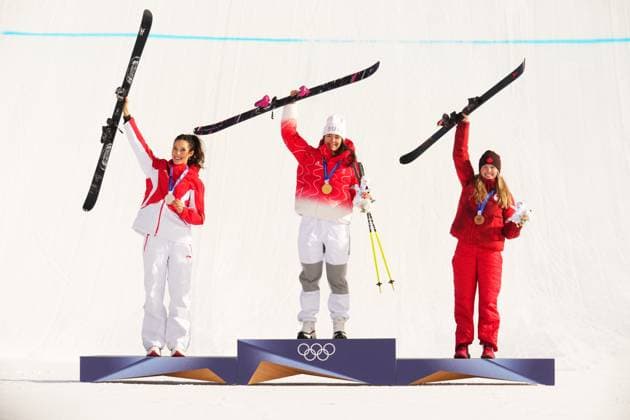 February 9, 2026, Livigno, Italy: Gold medalist Switzerland s Mathilde Gremaud, centre, celebrates alongside silver medalist China s Eileen Gu, left, and bronze medalist Canada s Megan Oldham after the women s freestyle skiing slopestyle finals at the 2026 Winter Olympics, in Livigno, Italy, Monday, Feb. 9, 2026. Canada News - February 9, 2026  - ZUMAc35_ 20260209_zaf_c35_051 Copyright: xSeanxKilpatrickx
