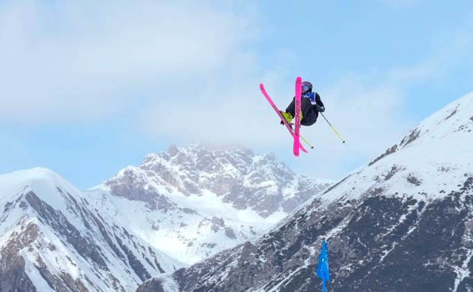 Mathilde Gremaud of Switzerland competes in the Women s Freestyle Skiing Slopestyle final at the Milano Cortina 2026 Winter Olympic Games, Olympische Spiele, Olympia, OS in Livigno, Italy, on Monday, February 9, 2026. Gremaud of Switzerland won the gold medal and Eileen Gu of the People s Republic of China won the silver medal.  OLY20260209816 BOBxSTRONG