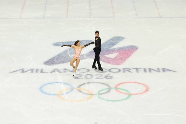 February 9, 2026, Milan, Lombardy, Italy: LAURENCE FOURNIER BEAUDRY and GUILLAUME CIZERON of France practice their Ice Dance Rhythm Dance of the Figure skating, Eiskunstlauf Team Event at the Milano Cortina 2026 Winter Olympic Games, Olympische Spiele, Olympia, OS Olympics 2026: Milano Cortina: Figure Skating Ice Dance Rhythm Dance  - ZUMAc179 20260209_oly_c179_001 Copyright: xMickaelxChavetx