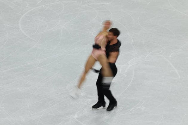February 9, 2026, Milan, Lombardy, Italy: LAURENCE FOURNIER BEAUDRY and GUILLAUME CIZERON of France practice their Ice Dance Rhythm Dance of the Figure skating, Eiskunstlauf Team Event at the Milano Cortina 2026 Winter Olympic Games, Olympische Spiele, Olympia, OS Milan Italy - ZUMAc179 20260209_oly_c179_009 Copyright: xMickaelxChavetx