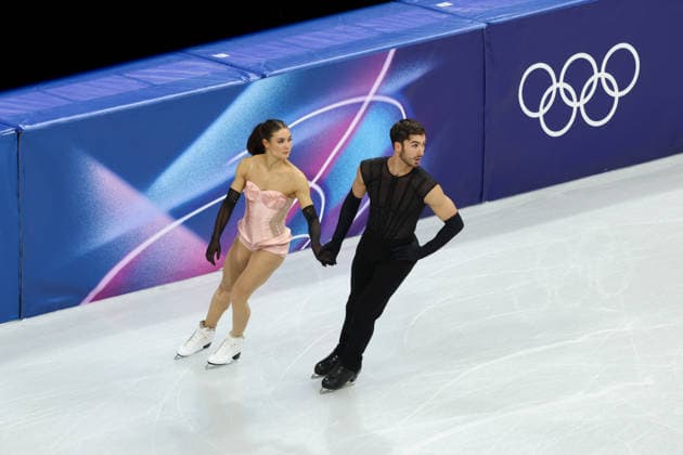 February 9, 2026, Milan, Lombardy, Italy: LAURENCE FOURNIER BEAUDRY and GUILLAUME CIZERON of France practice their Ice Dance Rhythm Dance of the Figure skating, Eiskunstlauf Team Event at the Milano Cortina 2026 Winter Olympic Games, Olympische Spiele, Olympia, OS Milan Italy - ZUMAc179 20260209_oly_c179_014 Copyright: xMickaelxChavetx