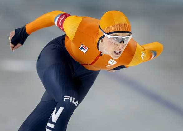 MILAN - Suzanne Schulting during the 1,000 meters in long track Speed skating, Eisschnelllauf at the Milan Speed Skating Stadium at the Milan Winter Olympics. SEM VAN DER WAL ANP xVIxANPxSportx xxANPxIVx 550158963 originalFilename: 550158963.jpg