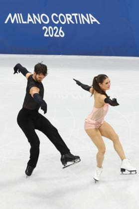 February 9, 2026, Milan, Lombardy, Italy: LAURENCE FOURNIER BEAUDRY and GUILLAUME CIZERON of France practice their Ice Dance Rhythm Dance of the Figure skating, Eiskunstlauf Team Event at the Milano Cortina 2026 Winter Olympic Games, Olympische Spiele, Olympia, OS Milan Italy - ZUMAc179 20260209_oly_c179_031 Copyright: xMickaelxChavetx