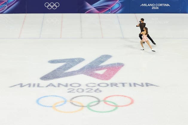 February 9, 2026, Milan, Lombardy, Italy: LAURENCE FOURNIER BEAUDRY and GUILLAUME CIZERON of France practice their Ice Dance Rhythm Dance of the Figure skating, Eiskunstlauf Team Event at the Milano Cortina 2026 Winter Olympic Games, Olympische Spiele, Olympia, OS Olympics 2026: Milano Cortina: Figure Skating Ice Dance Rhythm Dance  - ZUMAc179 20260209_oly_c179_039 Copyright: xMickaelxChavetx