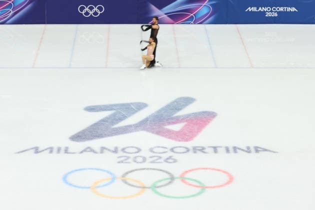 February 9, 2026, Milan, Lombardy, Italy: LAURENCE FOURNIER BEAUDRY and GUILLAUME CIZERON of France practice their Ice Dance Rhythm Dance of the Figure skating, Eiskunstlauf Team Event at the Milano Cortina 2026 Winter Olympic Games, Olympische Spiele, Olympia, OS Olympics 2026: Milano Cortina: Figure Skating Ice Dance Rhythm Dance  - ZUMAc179 20260209_oly_c179_045 Copyright: xMickaelxChavetx