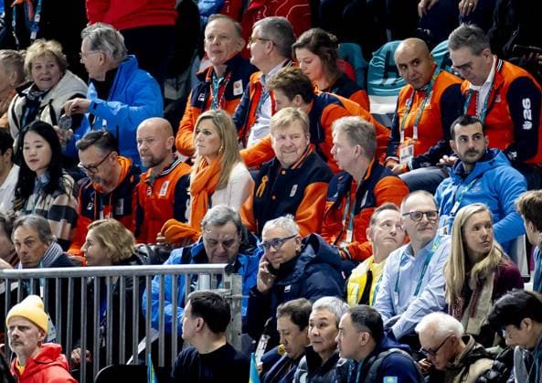 MILAN - Queen Maxima and King Willem-Alexander during the 1,000 meters of long track Speed skating, Eisschnelllauf at the Milan Speed Skating Stadium at the Milan Winter Olympics. ROBIN VAN LONKHUIJSEN ANP xVIxANPxSportx xxANPxIVx 550159893 originalFilename: 550159893.jpg