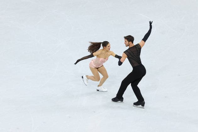 February 9, 2026, Milan, Lombardy, Italy: Ice Dance Rhythm Dance of the Figure skating, Eiskunstlauf Team Event at the Milano Cortina 2026 Winter Olympic Games, Olympische Spiele, Olympia, OS Olympics 2026: Milano Cortina: Figure Skating Ice Dance Rhythm Dance  - ZUMAc179 20260209_oly_c179_056 Copyright: xMickaelxChavetx