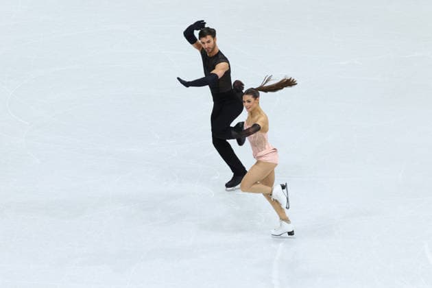 February 9, 2026, Milan, Lombardy, Italy: LAURENCE FOURNIER BEAUDRY and GUILLAUME CIZERON of France practice their Ice Dance Rhythm Dance of the Figure skating, Eiskunstlauf Team Event at the Milano Cortina 2026 Winter Olympic Games, Olympische Spiele, Olympia, OS Olympics 2026: Milano Cortina: Figure Skating Ice Dance Rhythm Dance  - ZUMAc179 20260209_oly_c179_068 Copyright: xMickaelxChavetx
